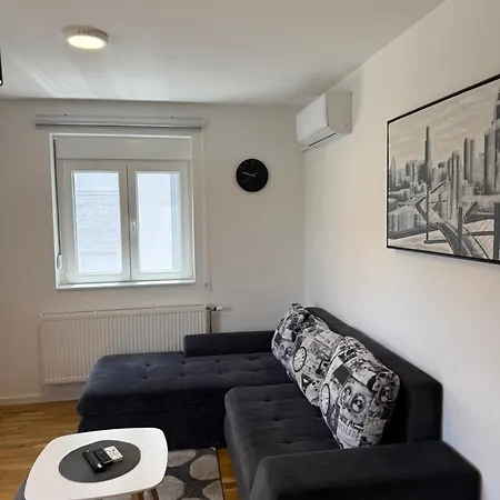 Kovan Lux 11 Apartman