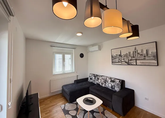 Kovan Lux 11 Apartament *