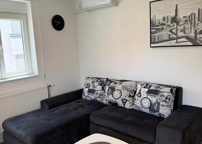 Kovan Lux 11 Apartament *